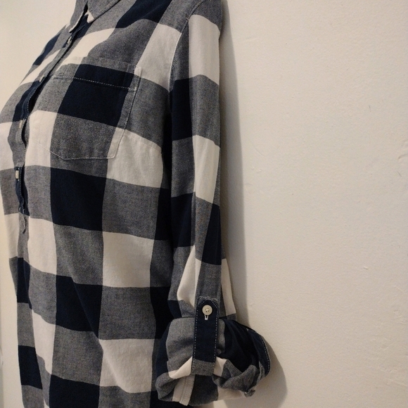 Tommy Hilfiger - Gingham Button Front Shirt - Picture 7 of 15